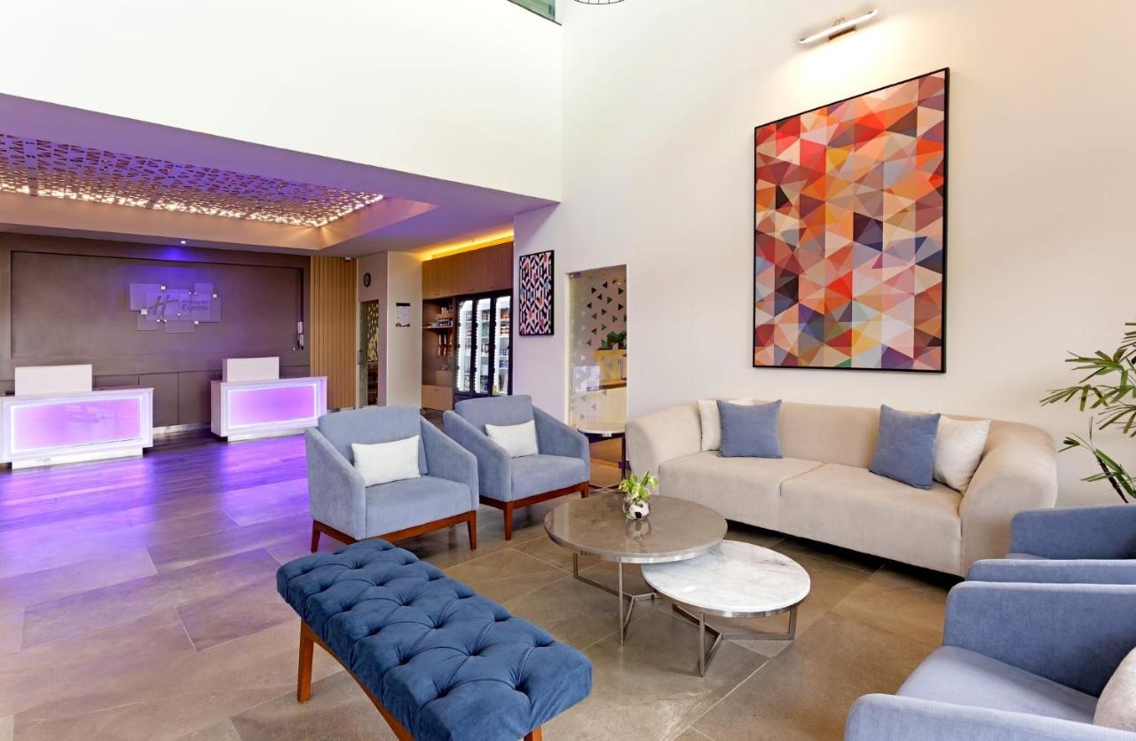 Holiday Inn Express Villahermosa By Ihg Exterior foto