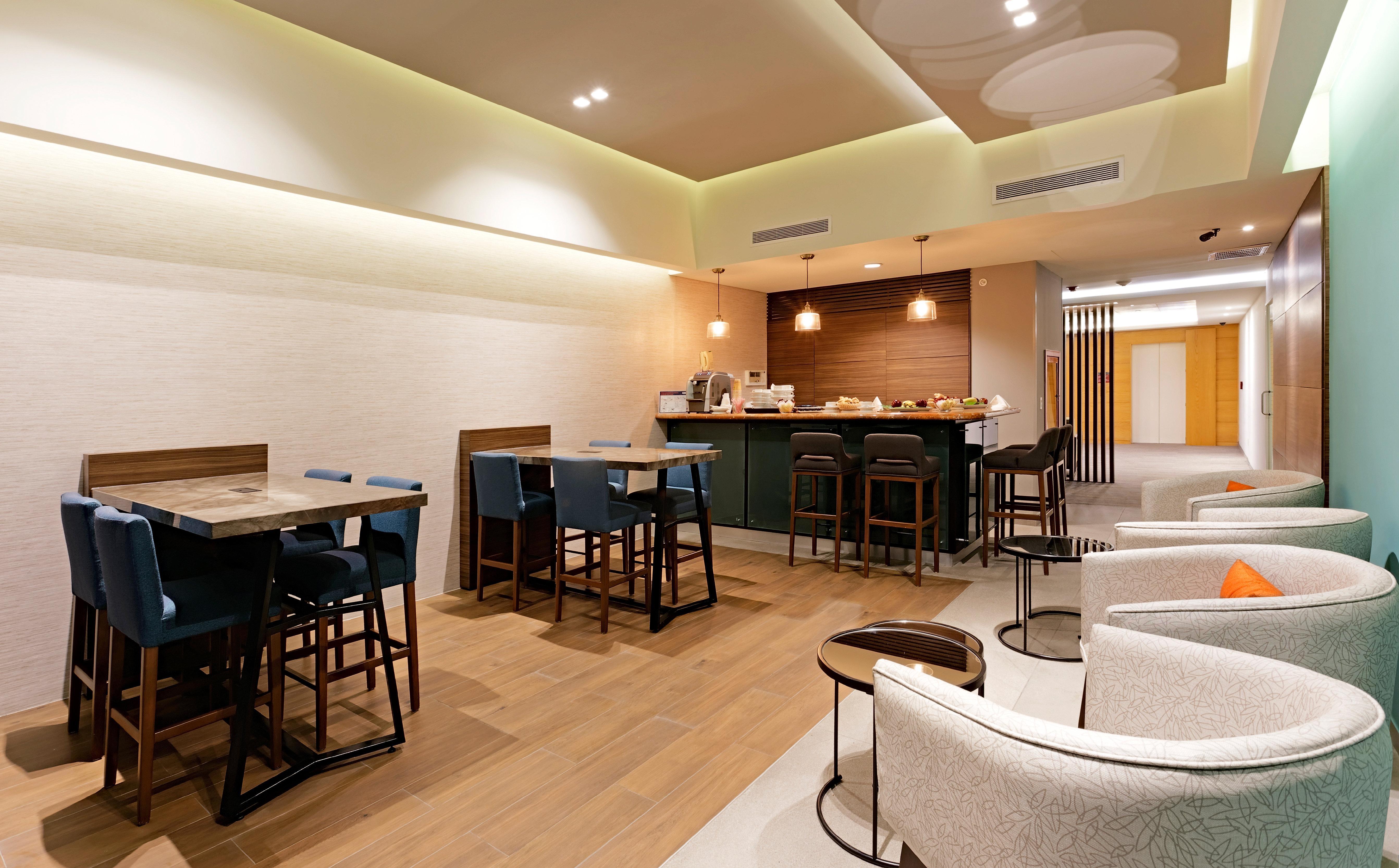 Holiday Inn Express Villahermosa By Ihg Exterior foto