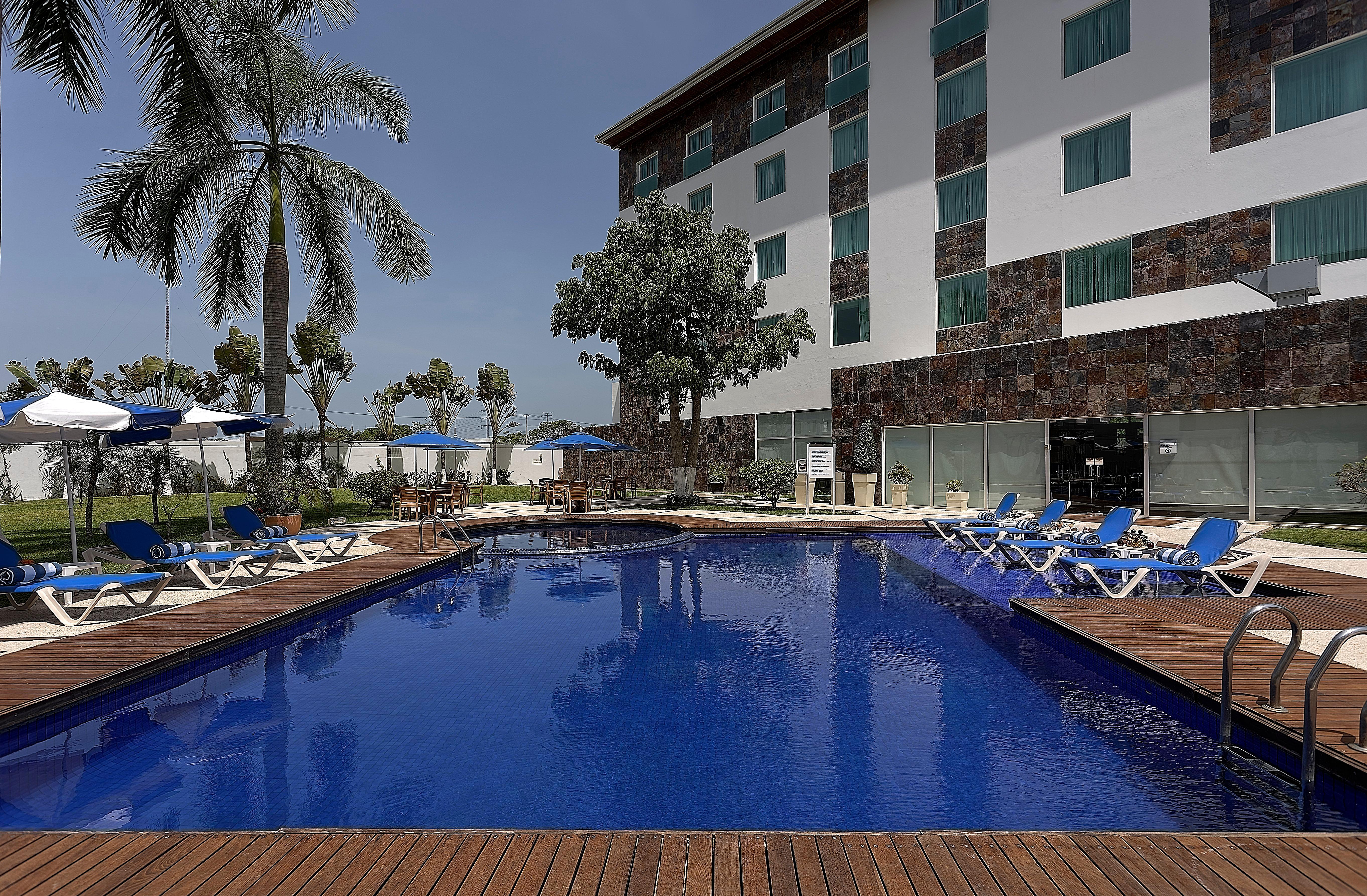 Holiday Inn Express Villahermosa By Ihg Exterior foto